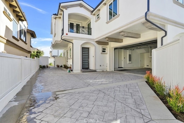 1908 Perry Avenue - Photo 1