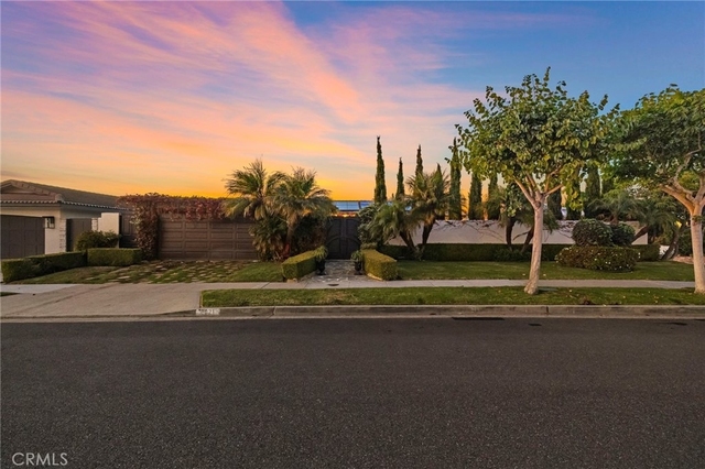 4621 Wayne - Photo 1