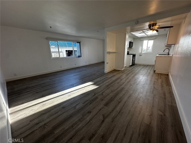 710 W Washington - Photo 1