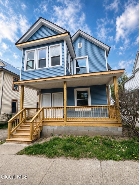 62 Glen Avenue - Photo 1