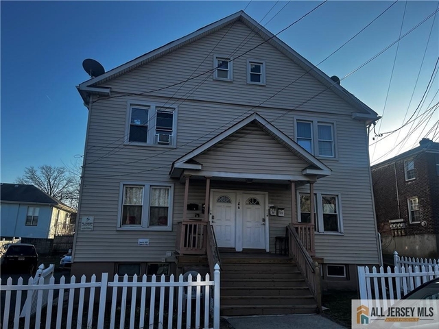 186 Comstock Street - Photo 1