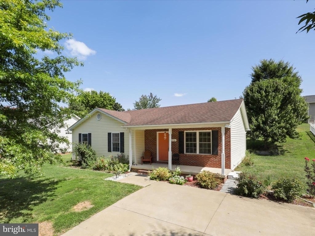 1114 Ashby Street - Photo 1