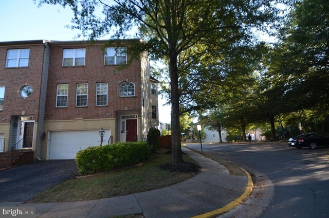 2946 Saxon Flowers Drive - Photo 1
