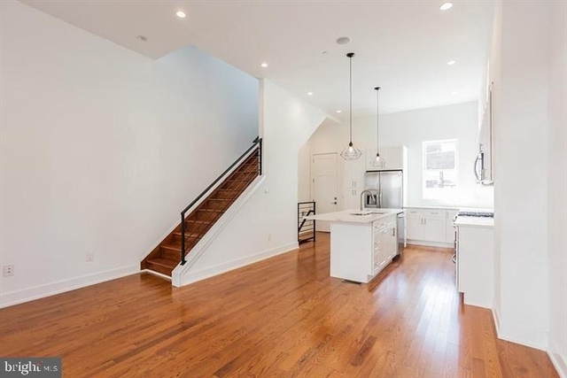 146 W Wildey Street - Photo 1