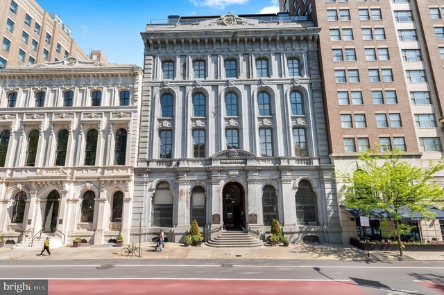 421 Chestnut Street - Photo 1