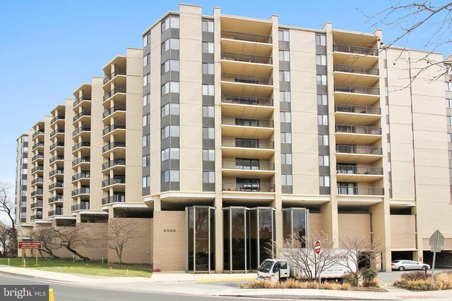 4242 East-west Highway - Photo 1