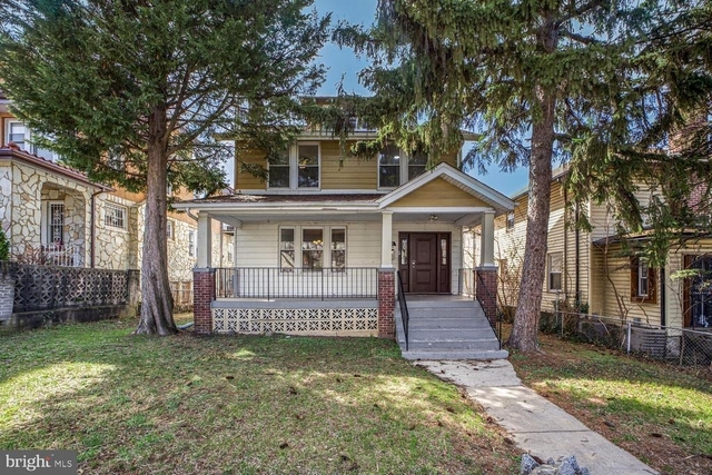 3216 22nd Street Ne - Photo 1