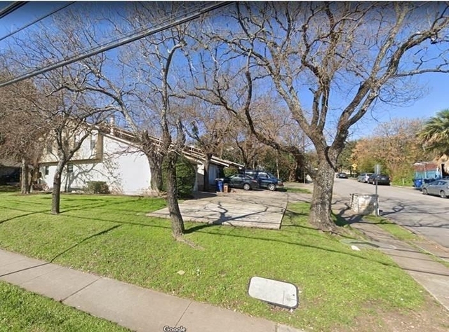 3000 S 1st St - Photo 1