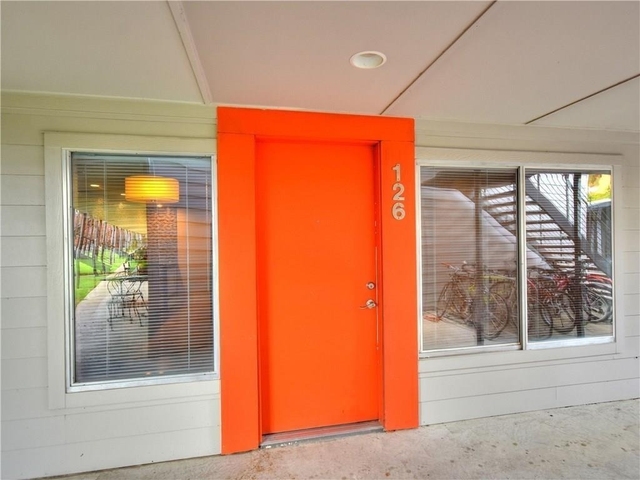 2200 Dickson Dr - Photo 1
