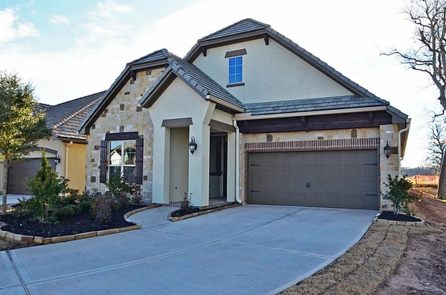 4802 Fairford - Photo 1