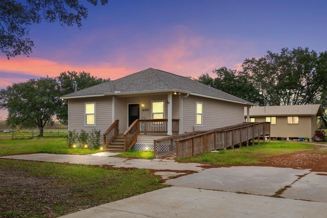 6927 David Street - Photo 1