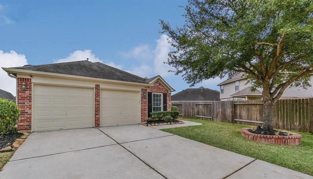 2123 Castle Gardens Lane - Photo 1