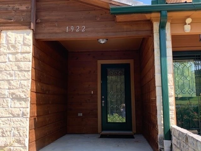 1922 20th Street - Photo 1