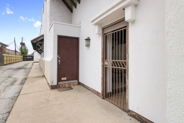 2744 Briarhurst Drive - Photo 1