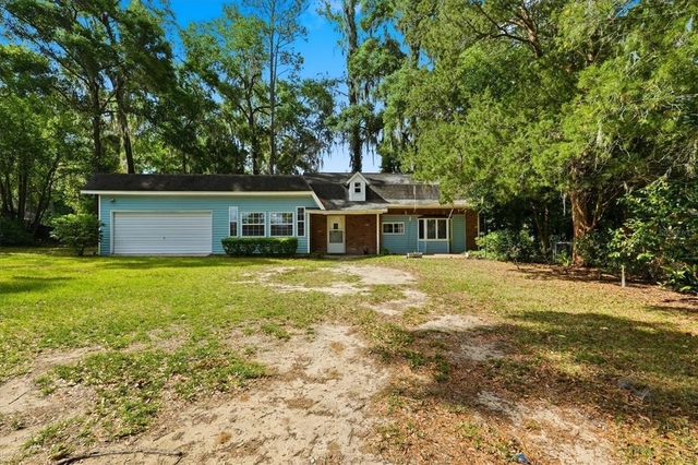 2270 Se 34th Street - Photo 1