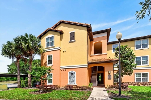 5467 Vineland Road - Photo 1