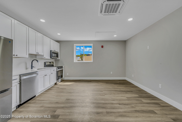215 Hickory Street - Photo 1