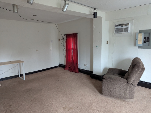 2911 Watson Boulevard - Photo 1