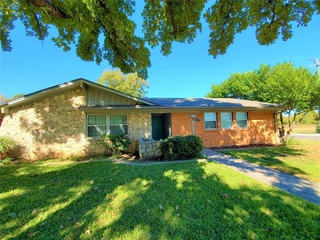 1200 Bryn Mawr Place - Photo 1
