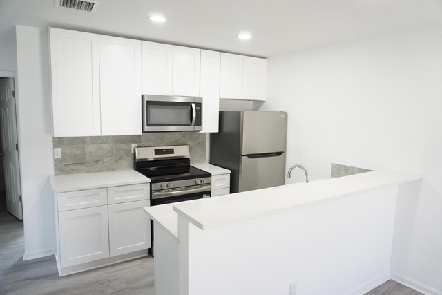 1173 W 28th Street - Photo 1