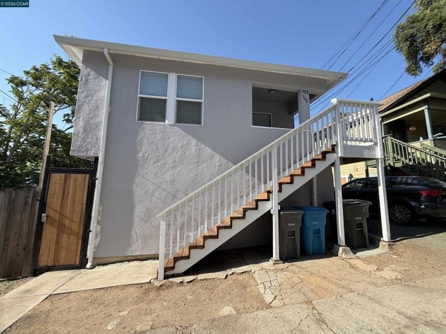 723 Florida St - Photo 1
