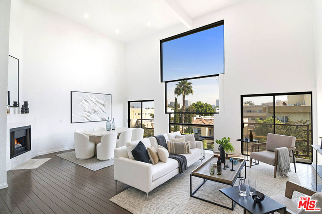 1059 S Shenandoah Street - Photo 1