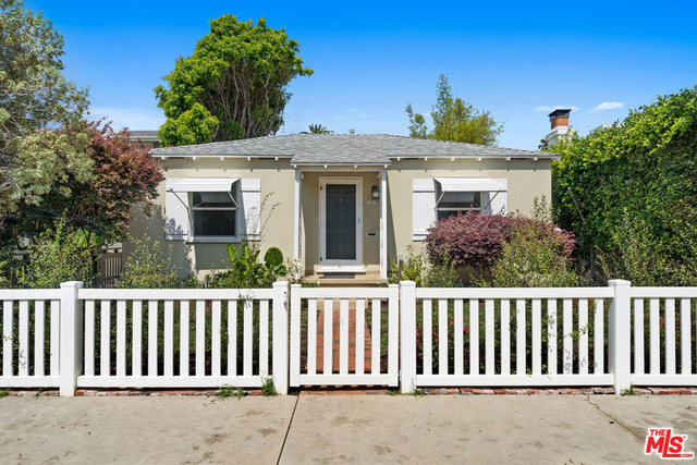 815 Crestmoore Place - Photo 1