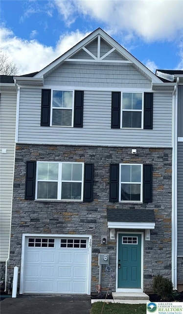 157 Van Fleet Circle - Photo 1