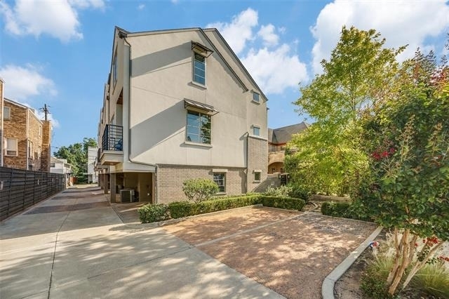 3205 Rosedale Avenue - Photo 1