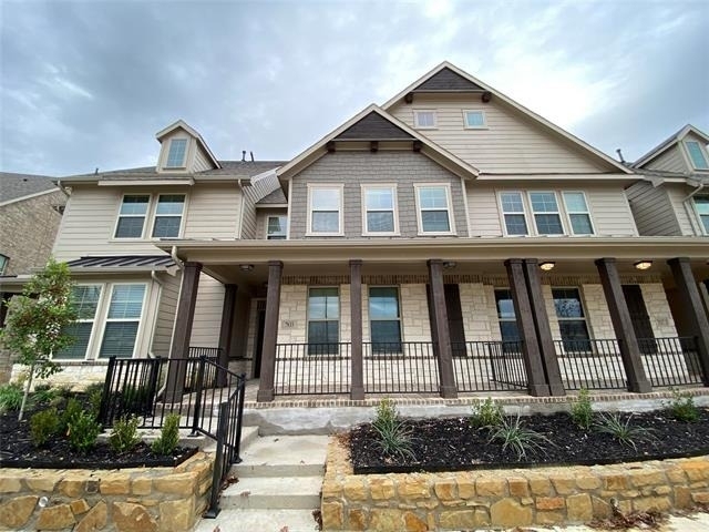 7833 Sunset Boulevard - Photo 1