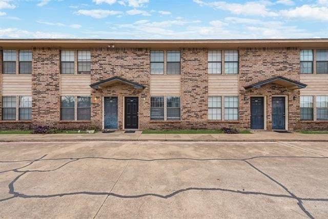 600 Grand Avenue - Photo 1
