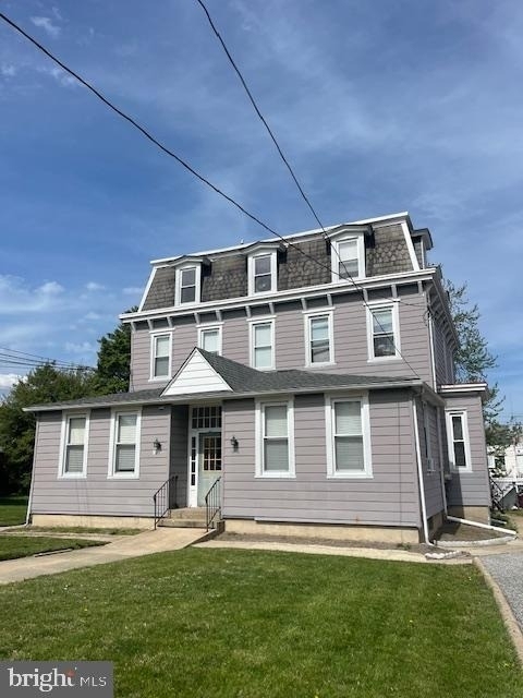1013 Lafayette Avenue - Photo 1