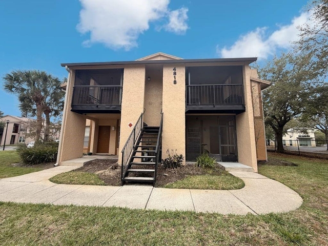 4818 S Semoran Boulevard - Photo 1