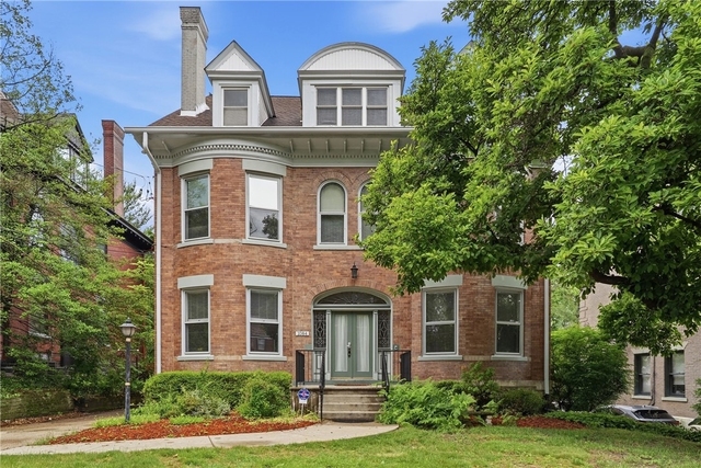 1084 Shady Ave - Photo 1