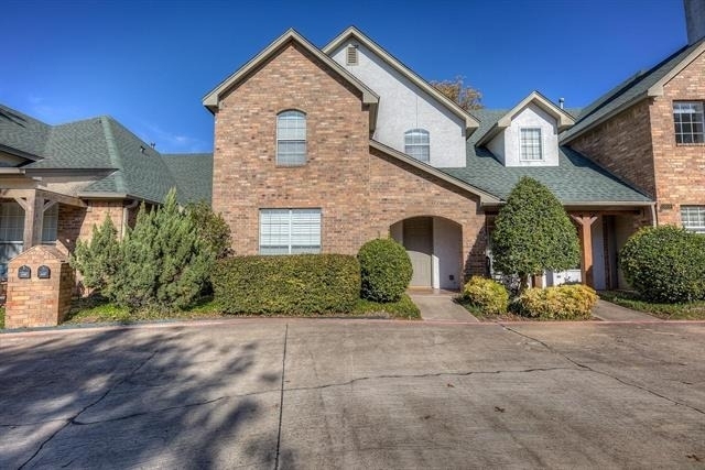 5855 Pecan Chase - Photo 1