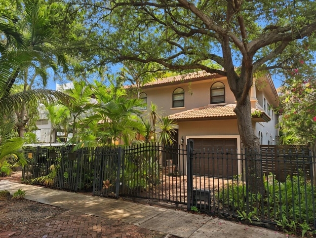 3082 Lime Court - Photo 1