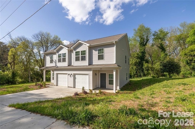 1419 Amhurst Street - Photo 1
