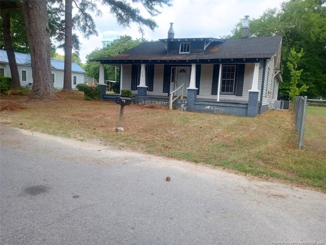 404 Mcgwigan Street - Photo 1