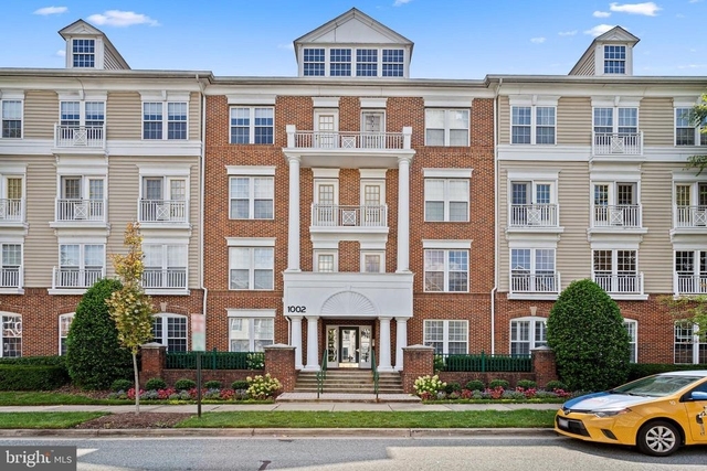 1002 Elmcroft Boulevard - Photo 1