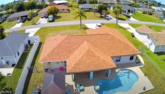 1319 Sw 10th Place - Photo 1
