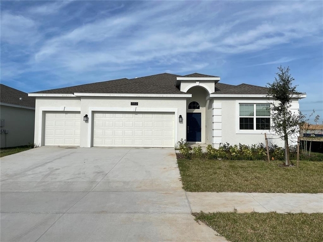 7152 Dilly Lake Avenue - Photo 1