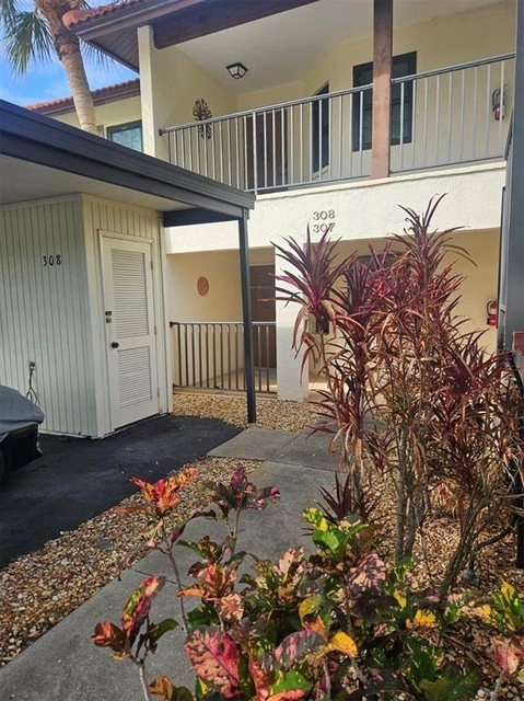 307 Pine Hollow Circle - Photo 1