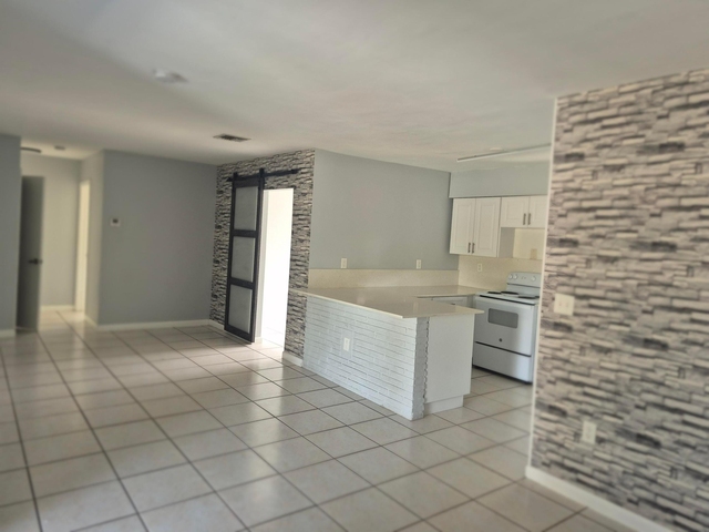 7221 Venetian Street - Photo 1