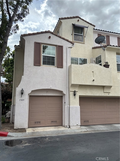 1305 Mother Lode Way - Photo 1