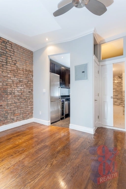 230 E 32nd St. - Photo 1