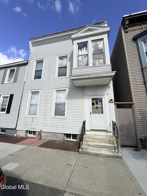 412 2nd Street - Photo 1