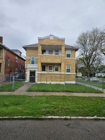 2417 W Grand Street - Photo 1