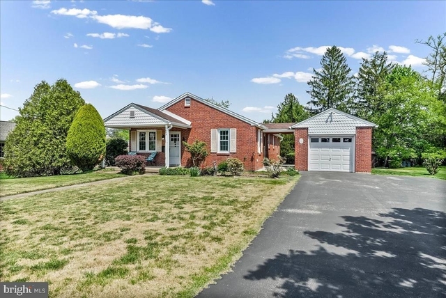 2653 Brierwood Road - Photo 1
