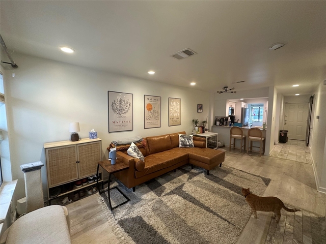 2215 Post Rd - Photo 1