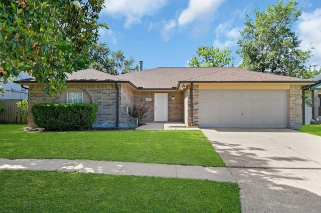 2910 Norwich Street - Photo 1